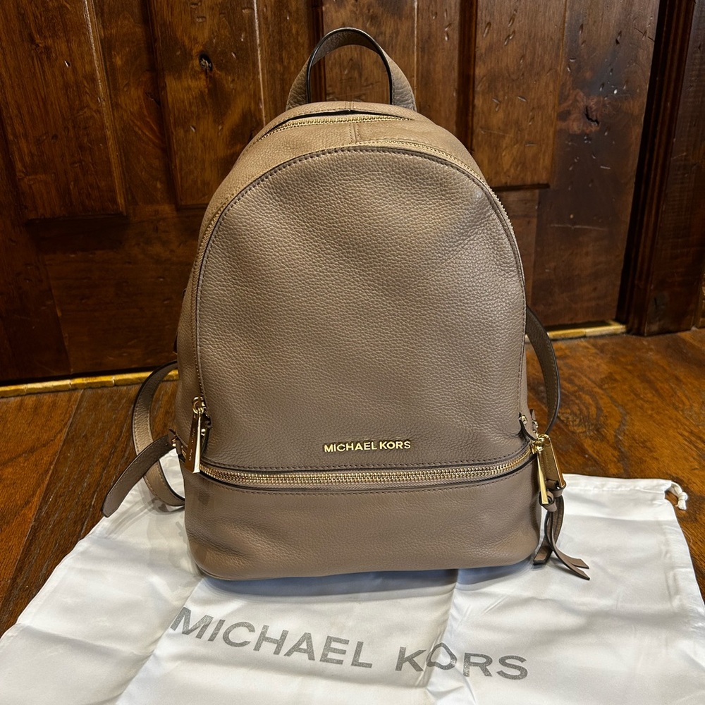Michael Kors Rhea Zip backpack in pebbled taupe leather